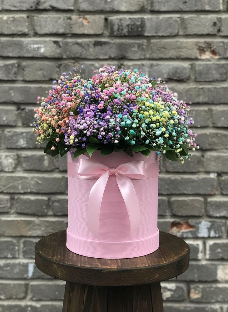 Цветочная композиция из Гипсофила и Розы в шляпной коробке в Константиновский