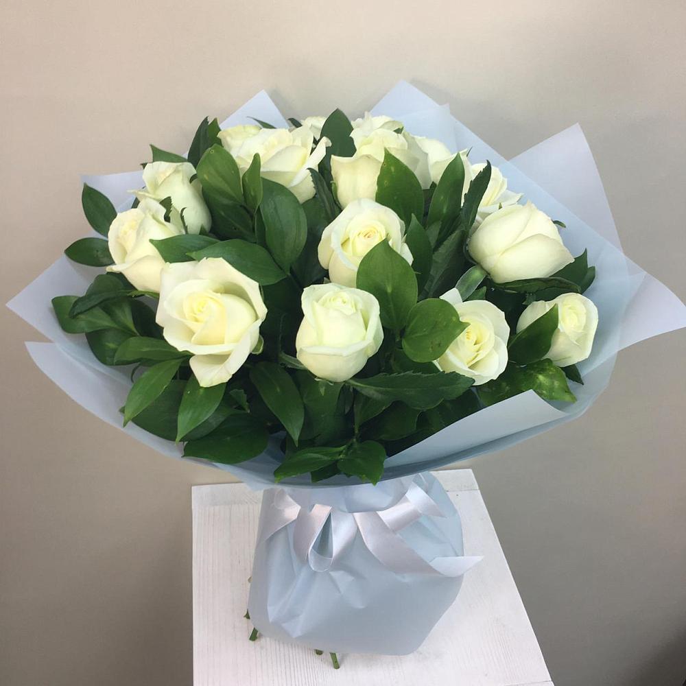 Букет 15 Белых роз Проуд в Константиновский