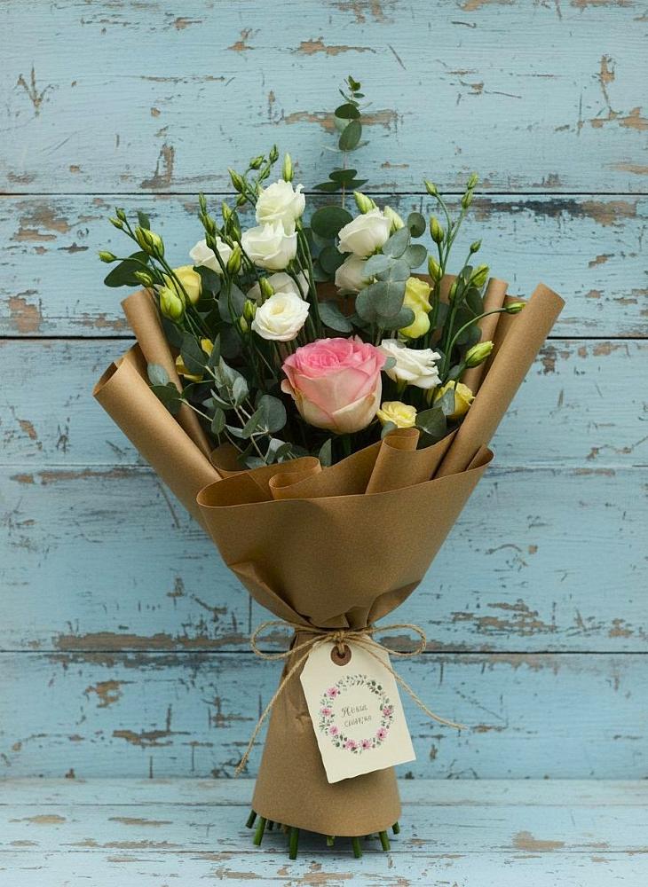 Букет цветов из: Розы и Лизиантусы в Константиновский