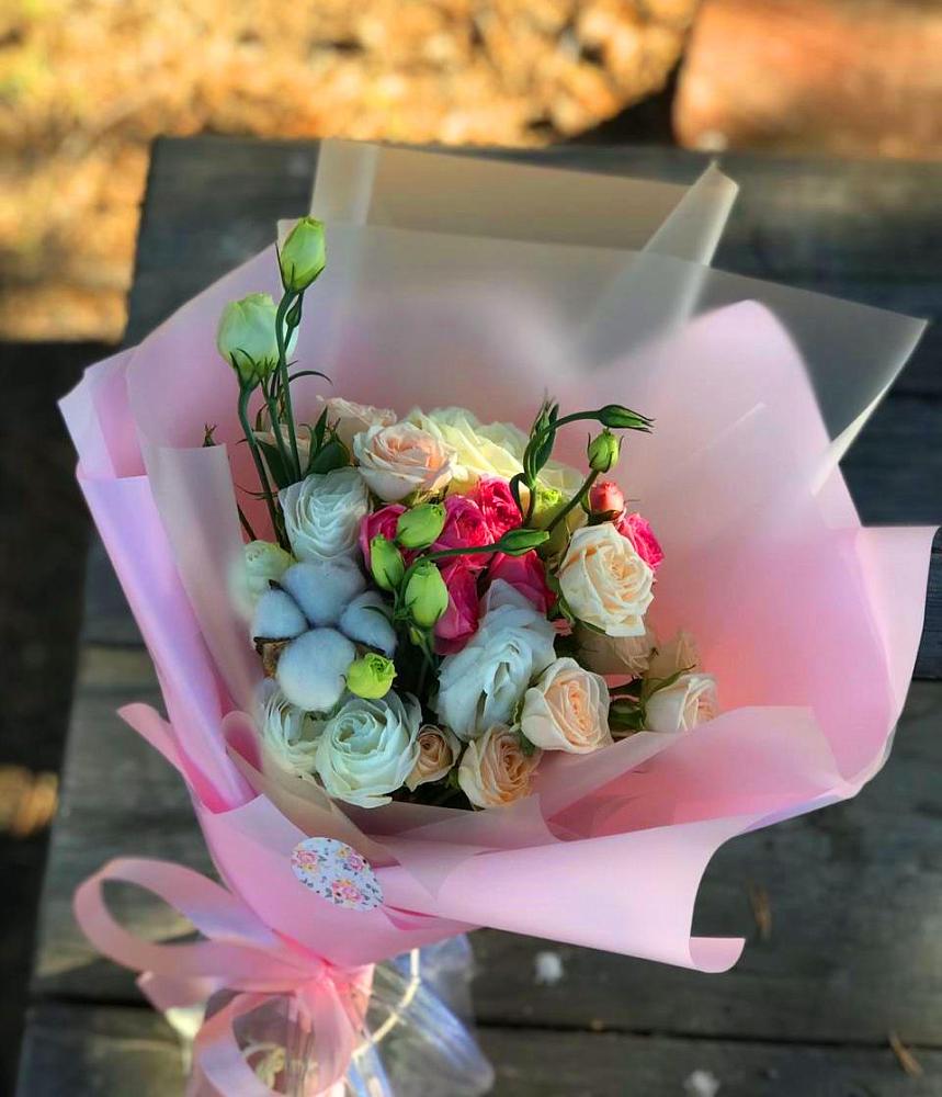 Букет цветов из: Розы и Лизиантусы в Константиновский