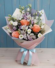 Букет цветов из:  Лизиантусы, Розы, Альстромерии и Гипсофила в Константиновский