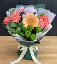 Букет цветов из:  Гвоздики, Розы, Герберы и Хризантемы в Константиновский