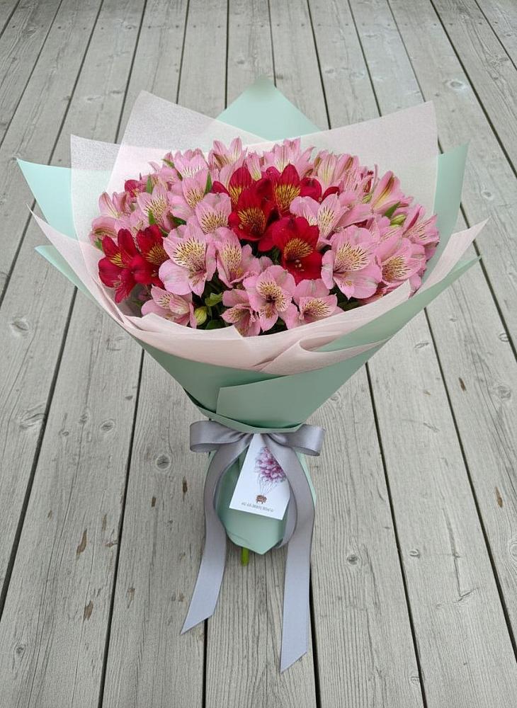 Букет цветов из: Альстромерии в Константиновский
