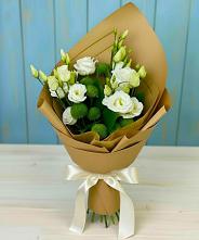 Букет цветов из:  Хризантемы и Лизиантусы в Константиновский