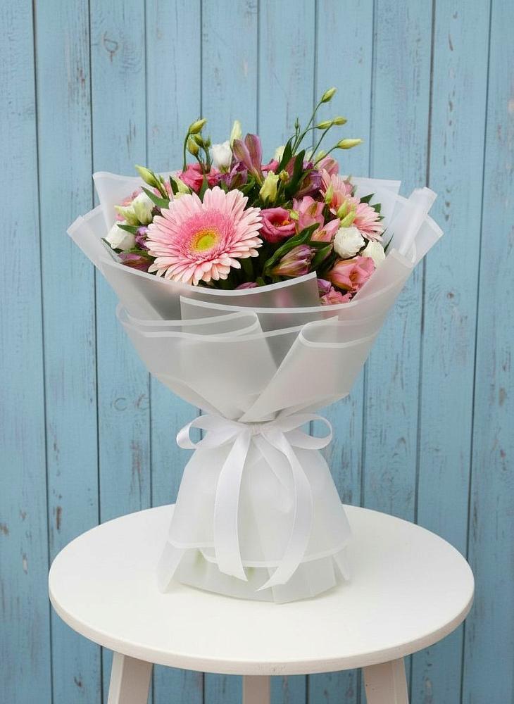 Букет цветов из: Герберы, Альстромерии и Лизиантусы в Константиновский