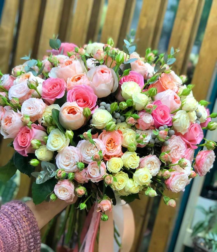 Букет цветов из: Розы в Константиновский