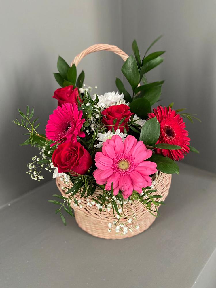 Цветочная композиция из Розы, Хризантемы и Герберы в корзине в Константиновский